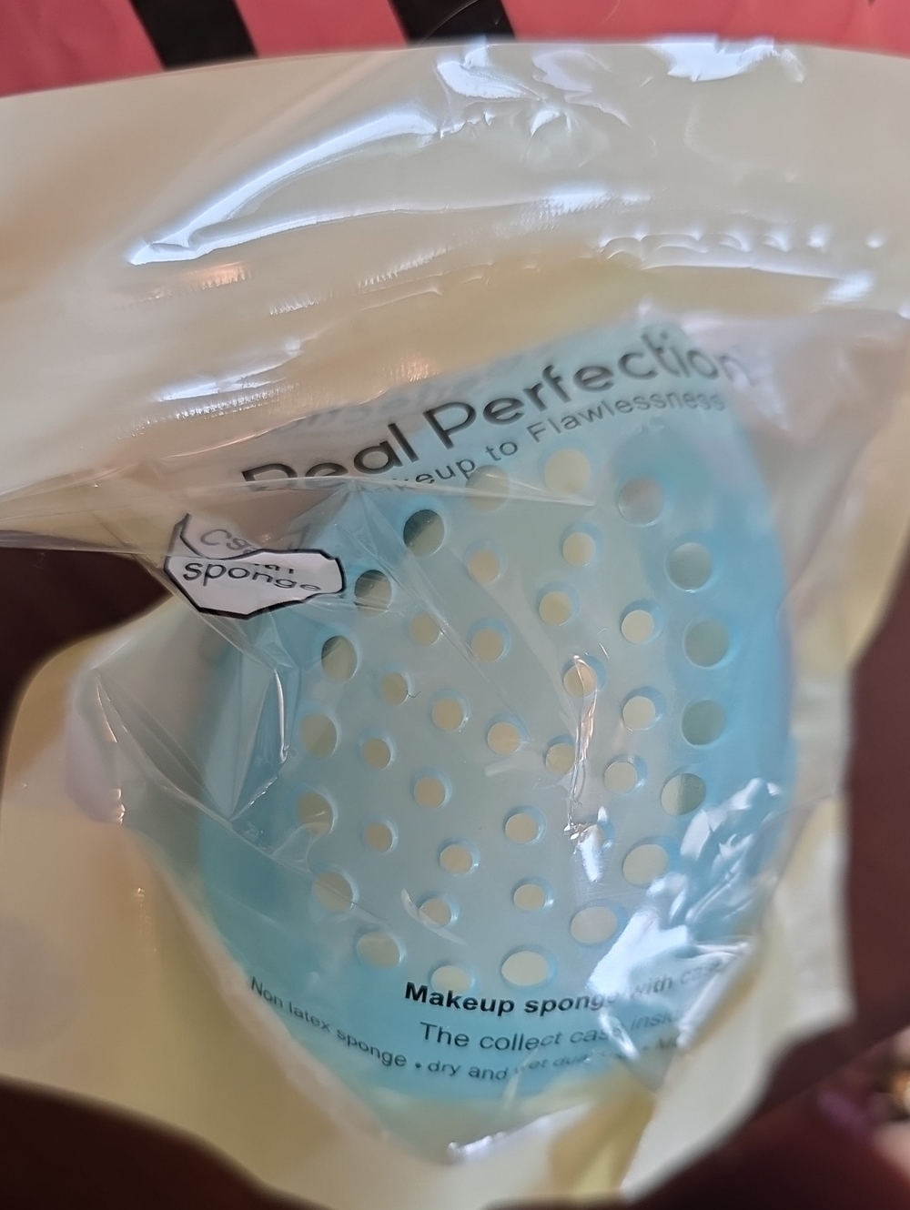 Real Perfection Aqua Blue Makeup Sponge with Ventilated Holder. BNWT